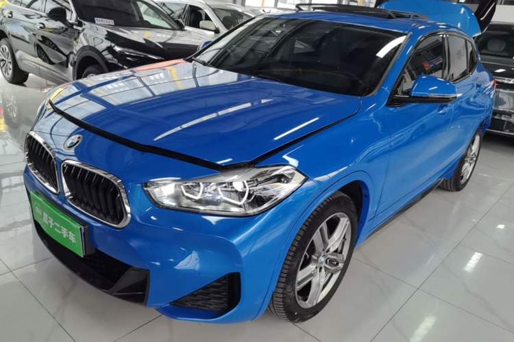 BMW X2 2021 — фото 1