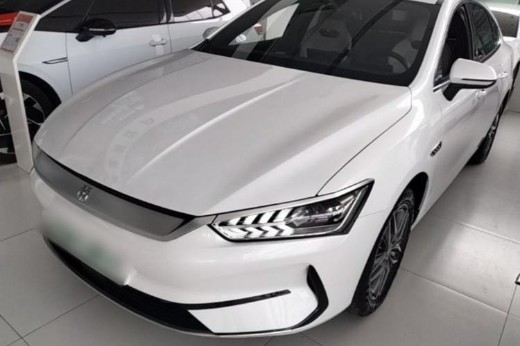 BYD Qin PLUS 2023 — фото 1