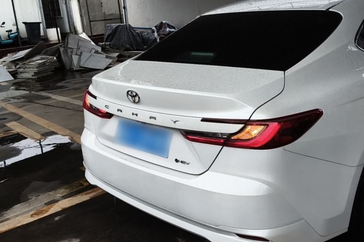 Toyota camry 2026 — 5
