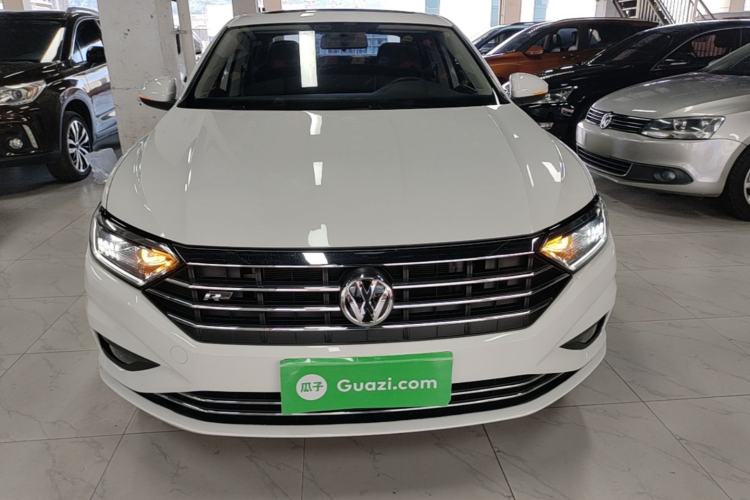 Volkswagen Sagitar 2021 — 2