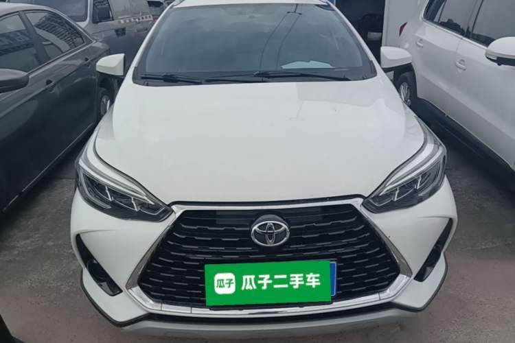 Toyota Yaris 2021 — фото 2