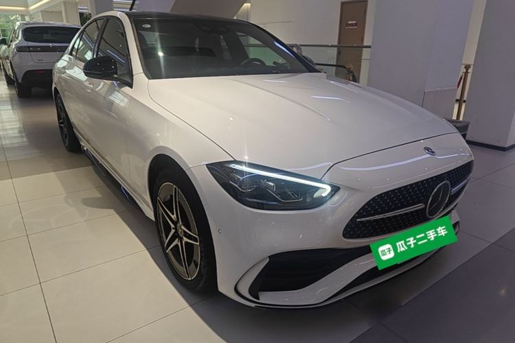 Mercedes-Benz C 260 L 2025 — 3