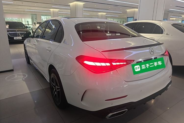 Mercedes-Benz C 260 L 2025 — 4