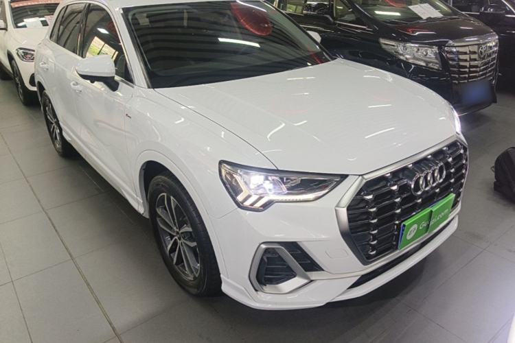 Audi Q3 2022 — 3