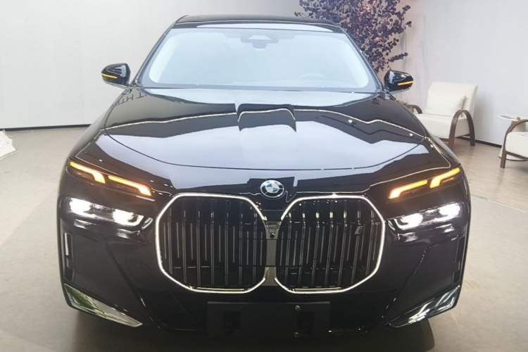 BMW i7 2023 — 2