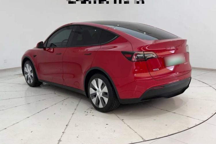 Tesla Model Y 2022 — 4