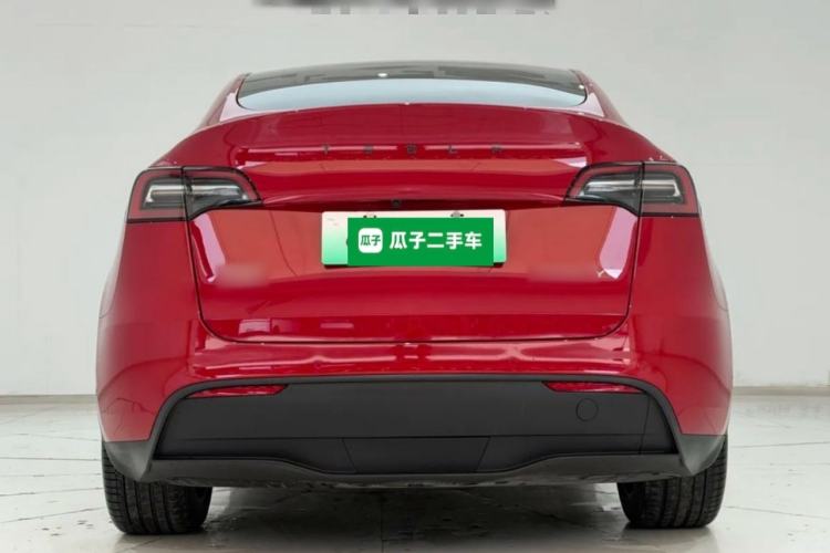 Tesla Model Y 2022 — 5