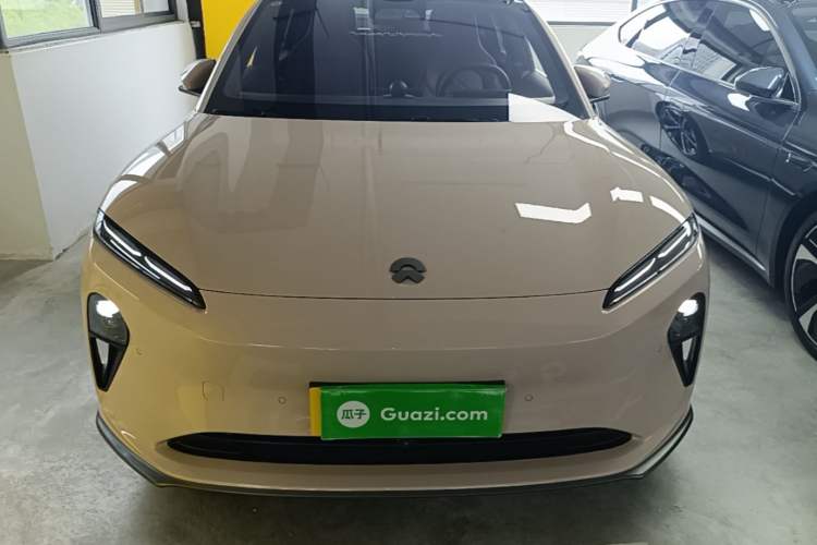 NIO ET5 2022 — 2