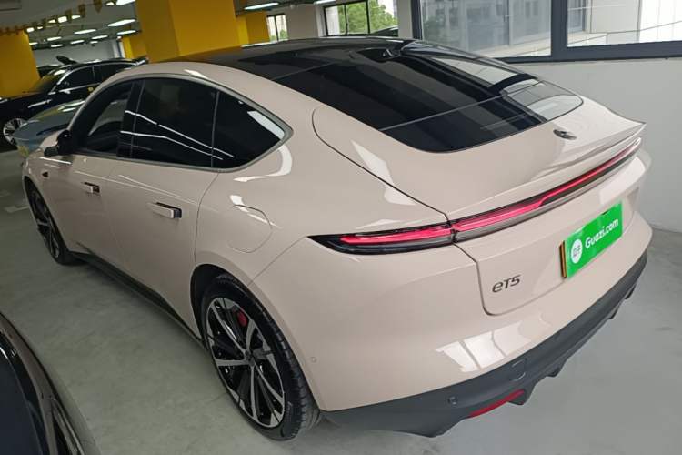 NIO ET5 2022 — 4