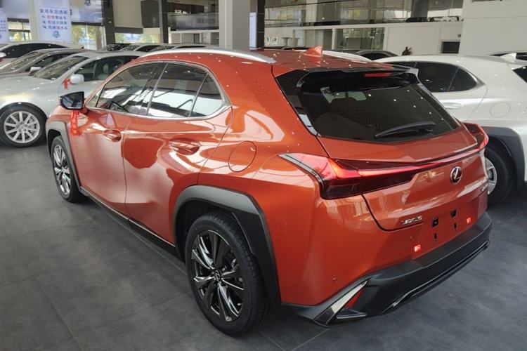 Lexus ux 2020 — фото 4