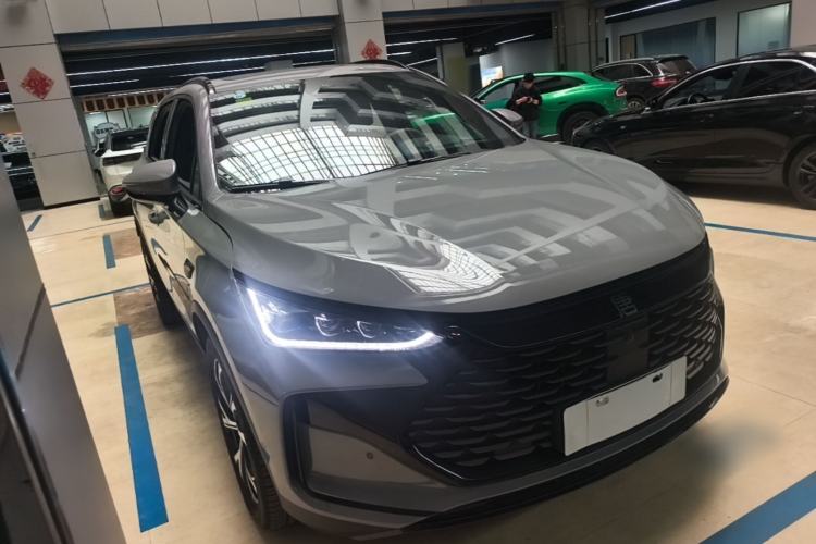 BYD Tang 2025 — 3