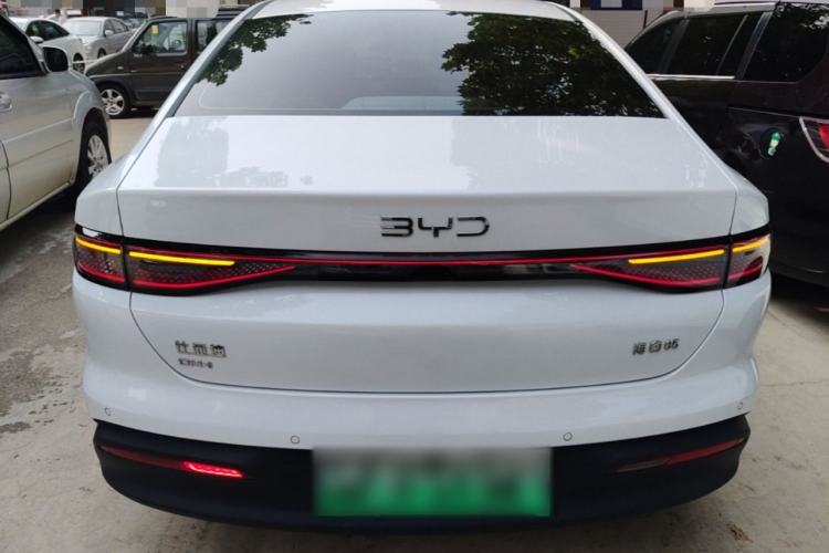 BYD Seal 05 DM-i 2025 — фото 5