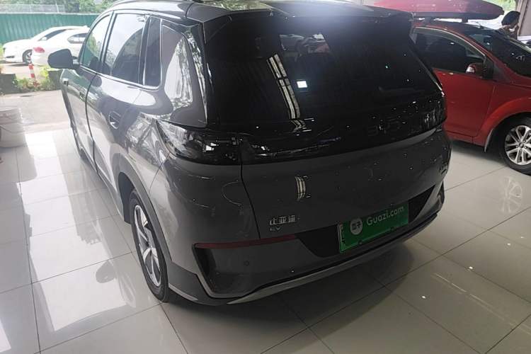 BYD Sealion 05 EV 2025 — фото 4