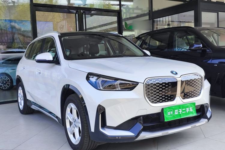 BMW iX1 2023 — 3