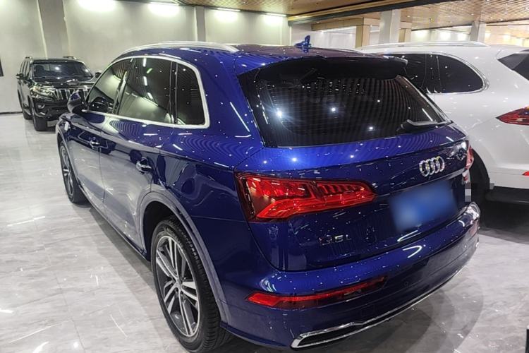 Audi Q5L 2020 — 4
