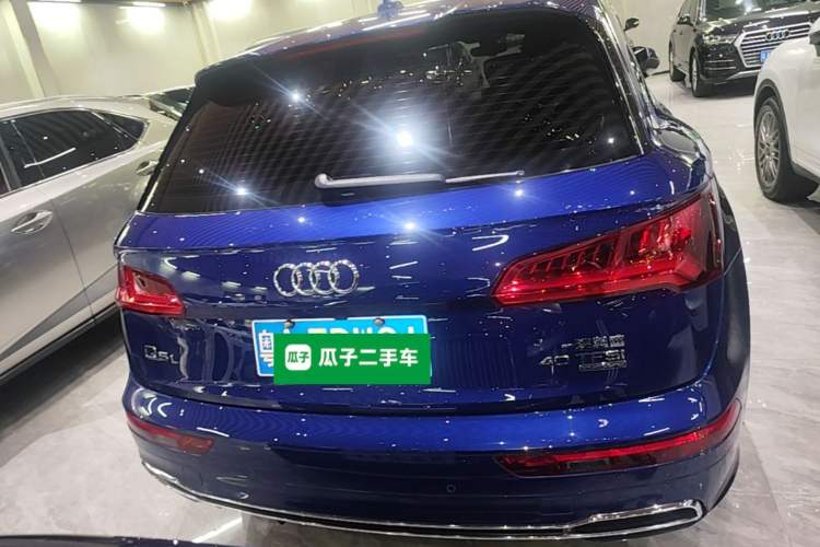 Audi Q5L 2020 — 5