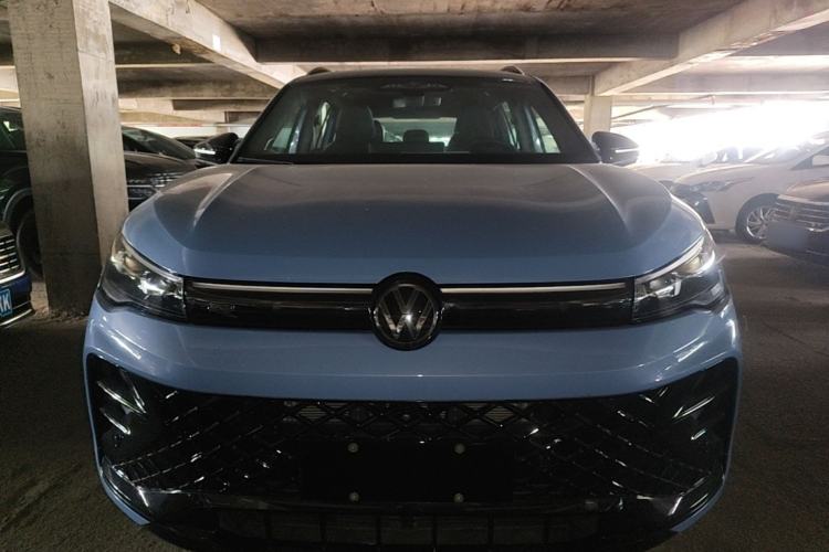 Volkswagen Tiguan L 2024 — 2
