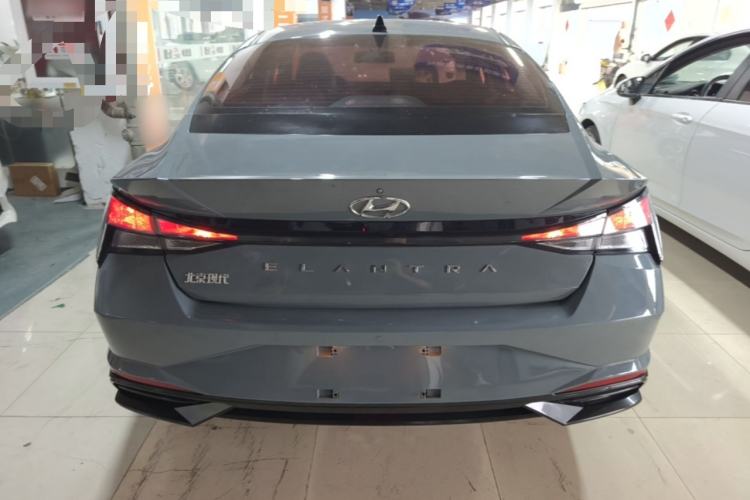 Hyundai Elantra 2021 — 5