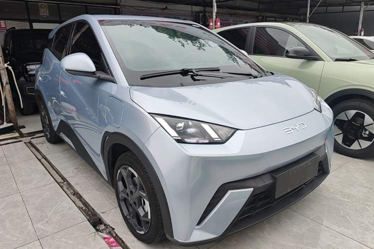 BYD Dolphin Mini 2025 — 3