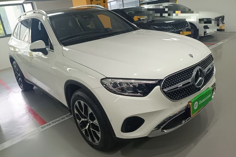 Mercedes-Benz GLC 260 L 2023 — фото 3