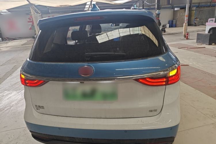 BYD e6 2023 — 5