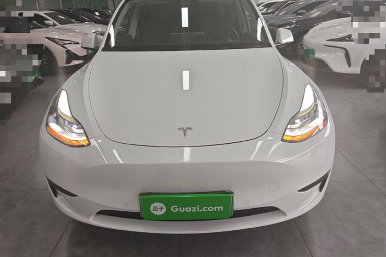 Tesla Model Y 2022 — 2
