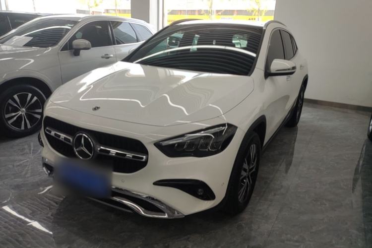 Mercedes-Benz GLA 220 2024 — фото 1