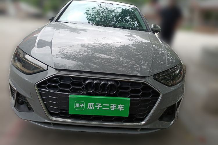 Audi A4 2020 — 2