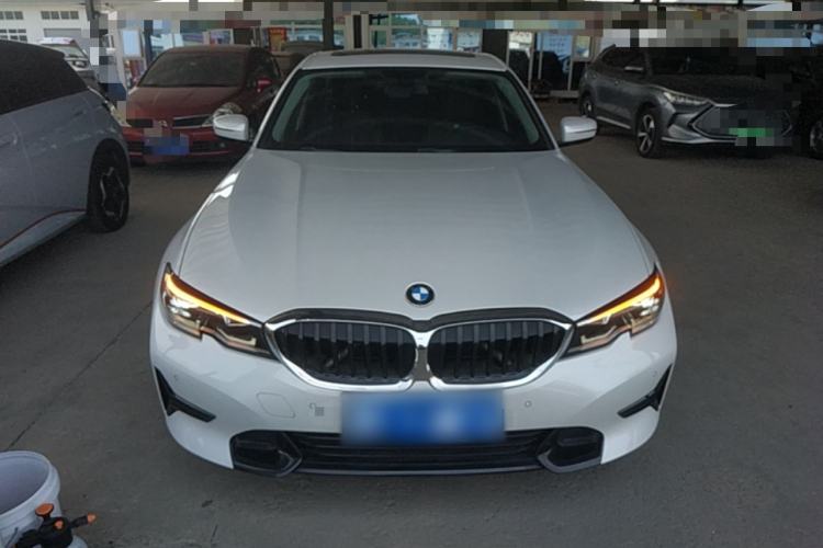 BMW 320i 2021 — 2