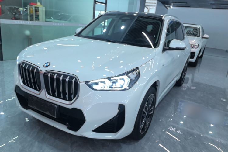 BMW X1 2023 — фото 1