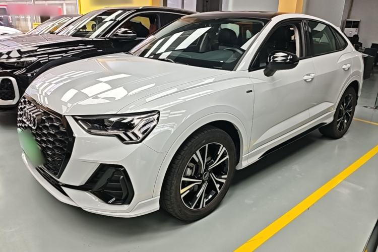 Audi Q3 Sportback 2022 — фото 1