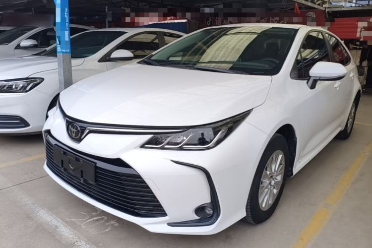 Toyota Corolla 2021 — фото 1
