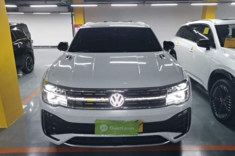 Volkswagen teramont x 2023 — фото 2