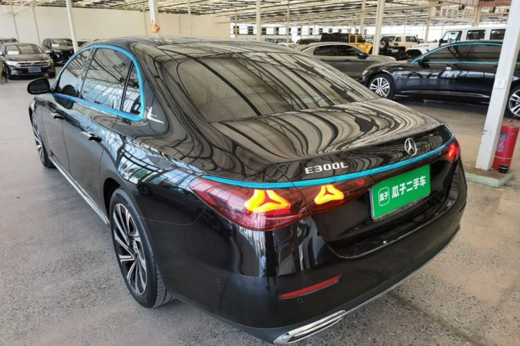 Mercedes-Benz E 300 L 2024 — 4