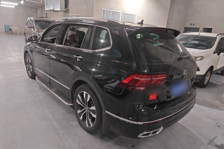 Volkswagen Tiguan L 2023 — фото 4