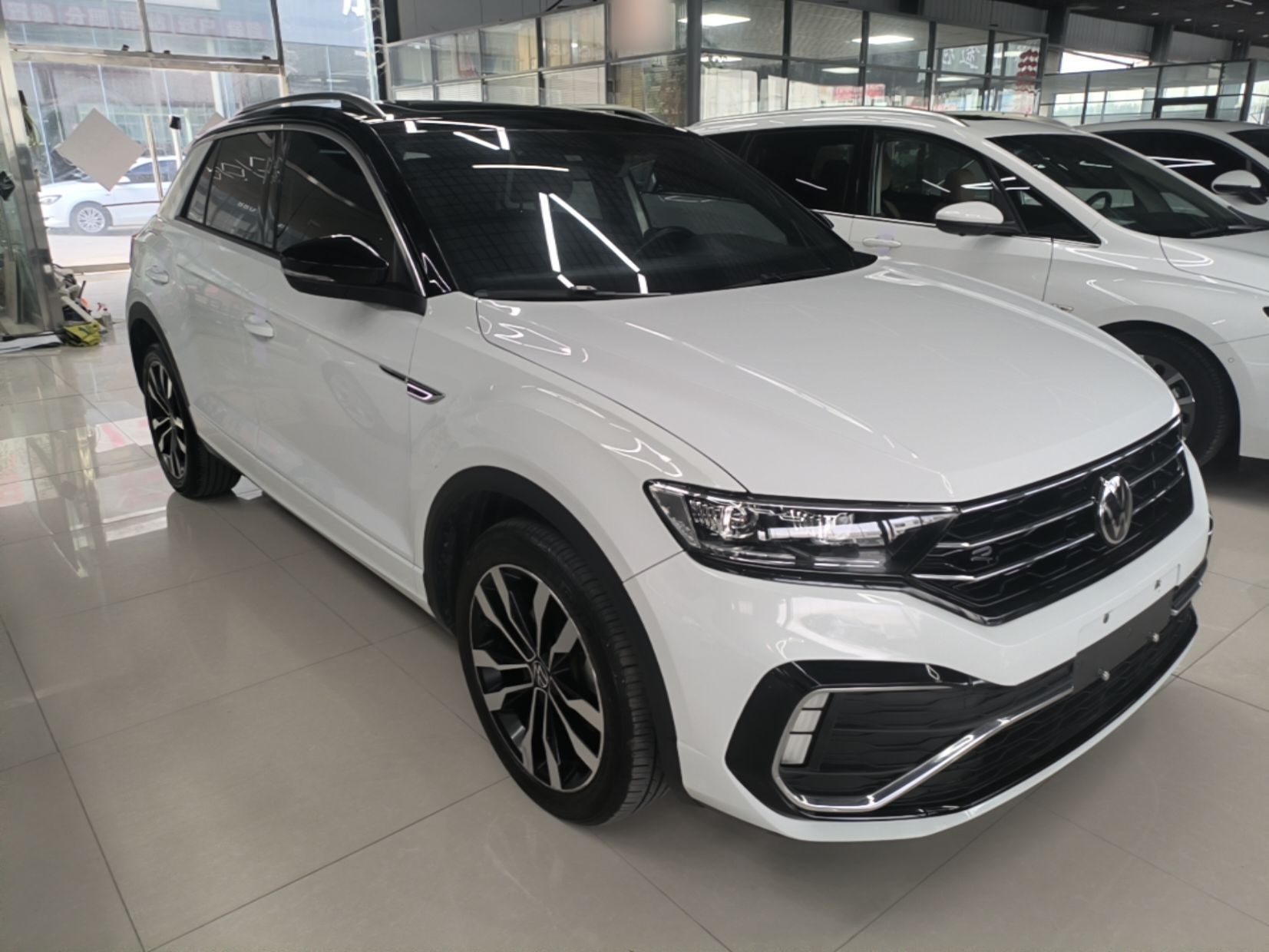 Volkswagen T-Roc 2022 — фото 3