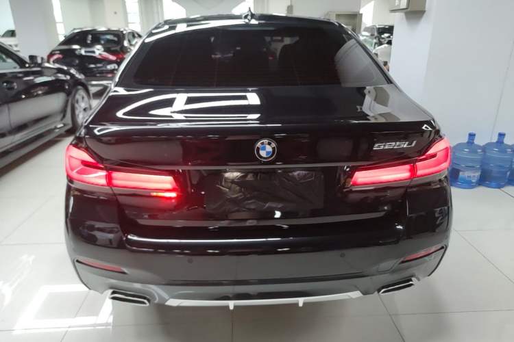 BMW 525Li 2022 — 5