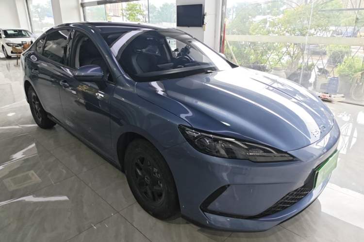 BYD Seal 05 DM-i 2025 — фото 3
