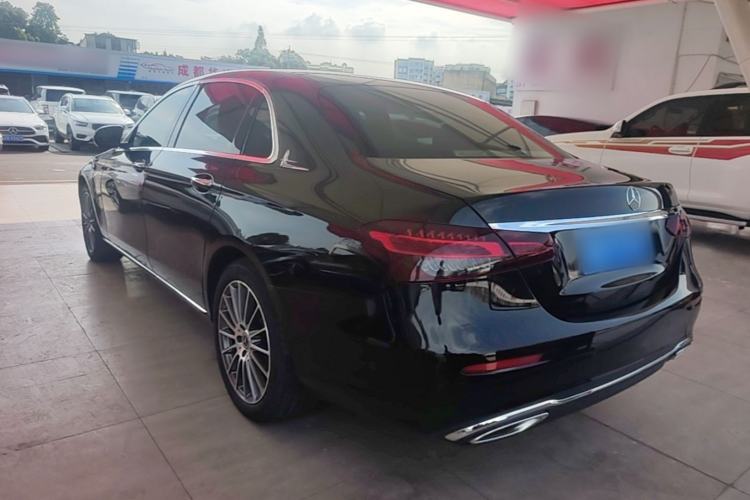 Mercedes-Benz E 260 L 2021 — 4