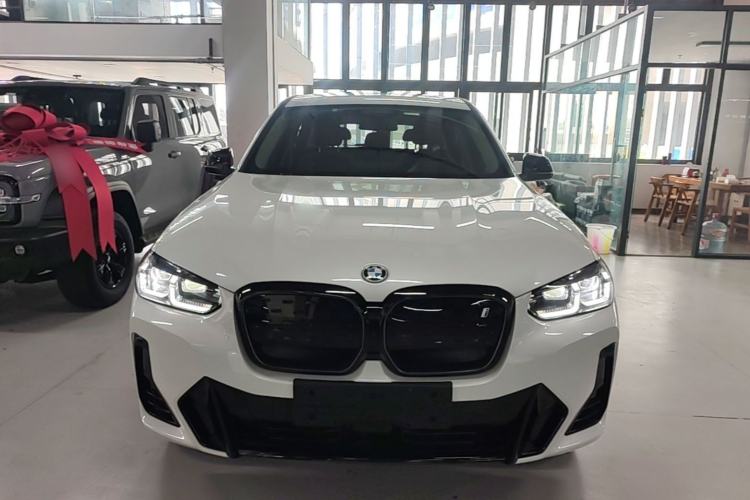 BMW iX3 2022 — 2