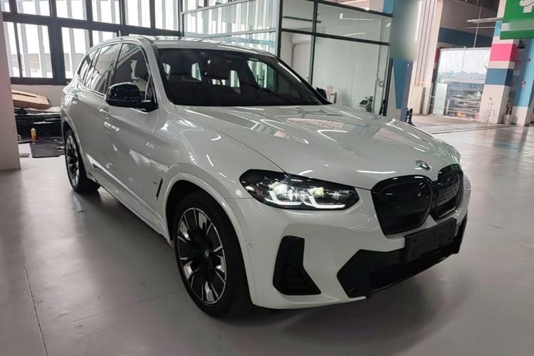 BMW iX3 2022 — 3