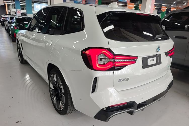 BMW iX3 2022 — 4