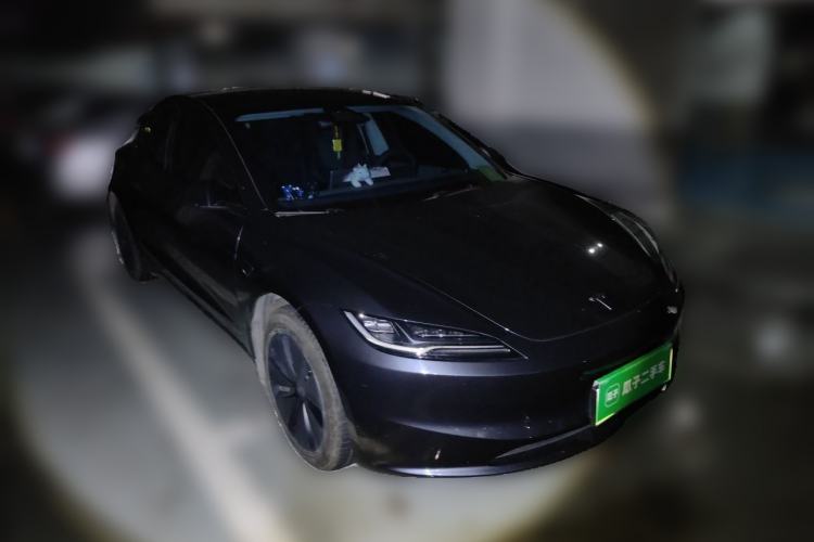 Tesla Model 3 2023 — 3