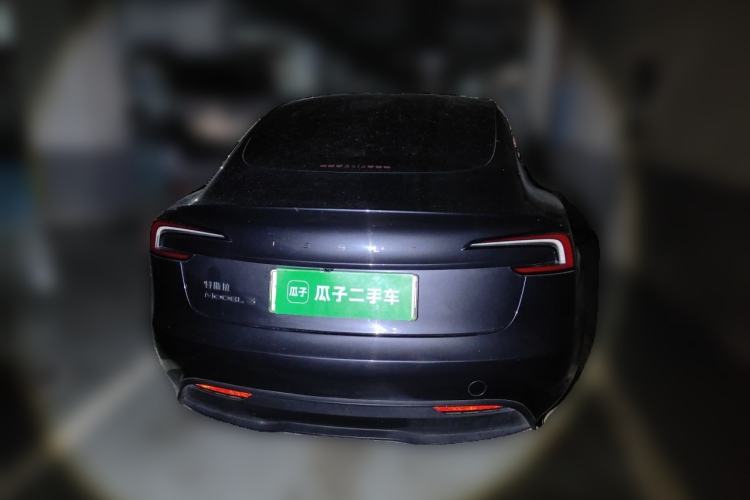 Tesla Model 3 2023 — 5