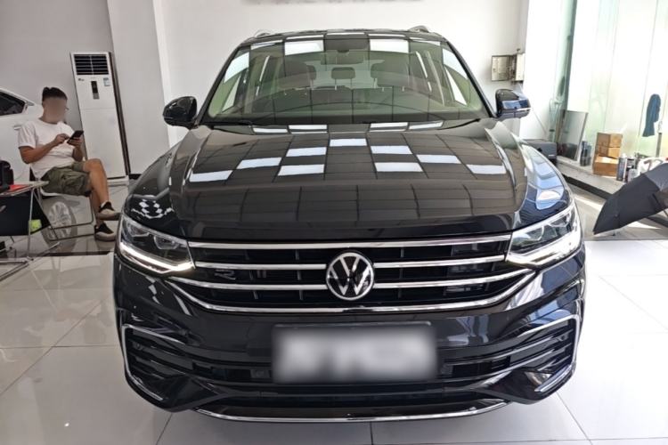 Volkswagen Tiguan L 2022 — фото 2