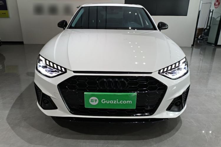 Audi A4 2022 — 2