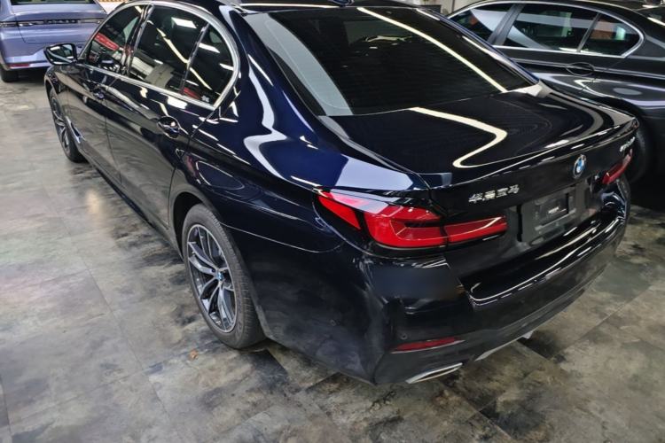 BMW 525Li 2021 — 4