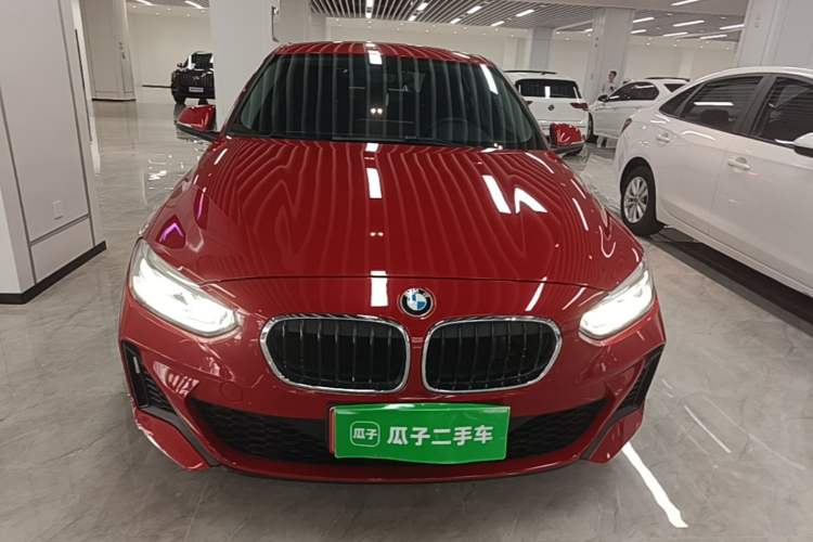 BMW 120i 2021 — фото 2