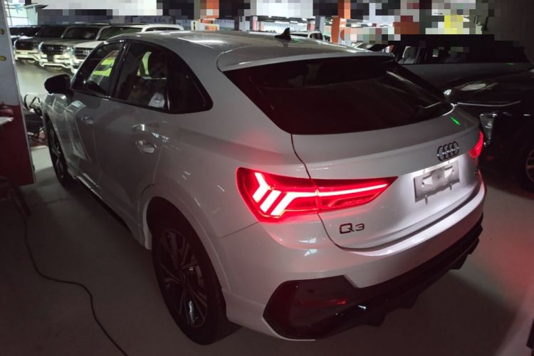 Audi Q3 Sportback 2022 — фото 4