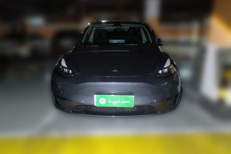 Tesla Model Y 2022 — 2